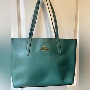 Coach Tote purse.